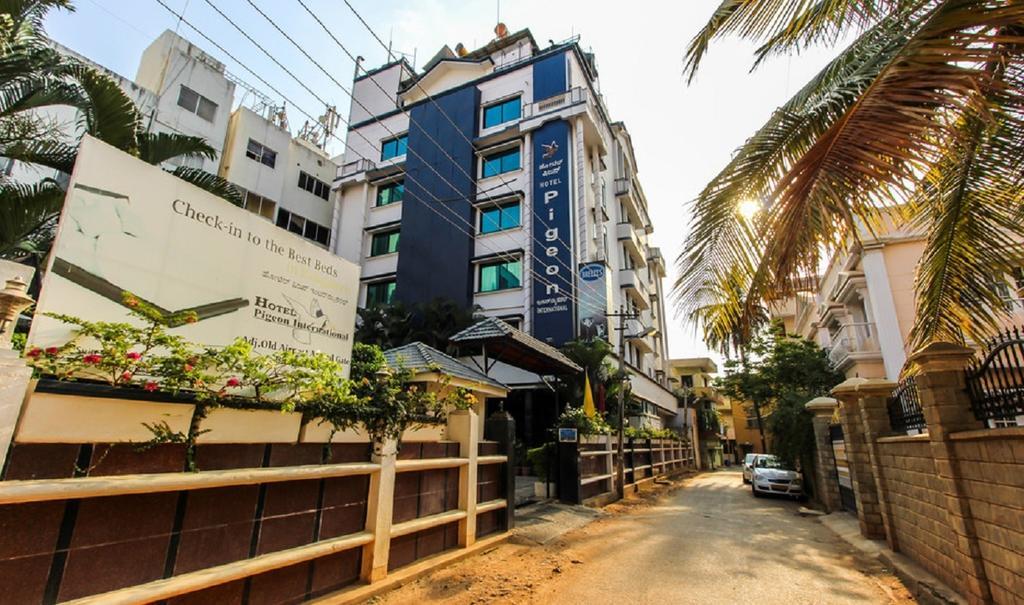 Hotel Pigeon International Bangalore Exterior photo