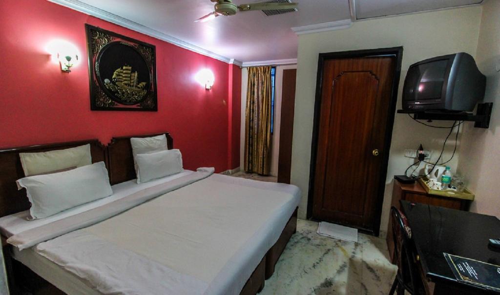 Hotel Pigeon International Bangalore Room photo
